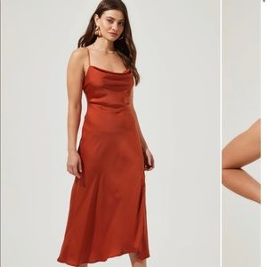 NWT ASTR The Label - Gaia Midi Dress - Rust